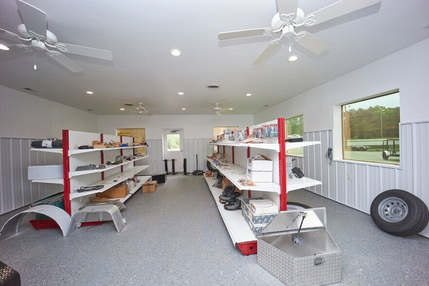 More Photos Of 5525 Highway 63 S, Rochester Light Distribution For Sale