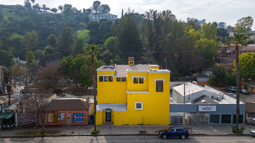 Primary Photo Of 11112 Ventura Blvd, Studio City Office For Sale