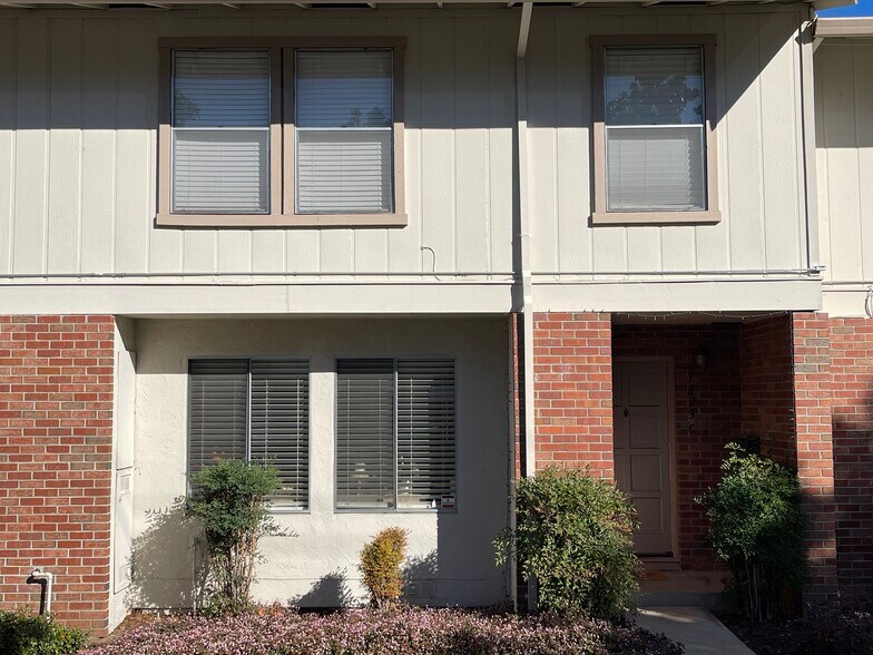More Photos Of 1093 Del Rio Circle, Concord Apartments For Sale