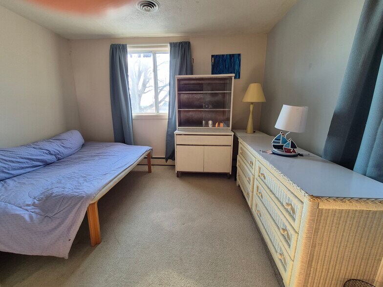 More Photos Of 360 Bay Ave, Milford Storefront Retail Residential For Sale