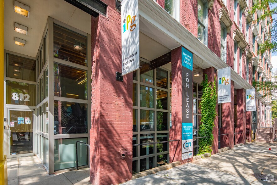 More Photos Of 812-814 N Franklin St, Chicago Loft Creative Space For Lease