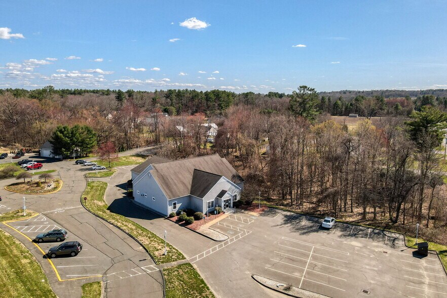 More Photos Of 800 College Hwy, Southwick Medical For Lease