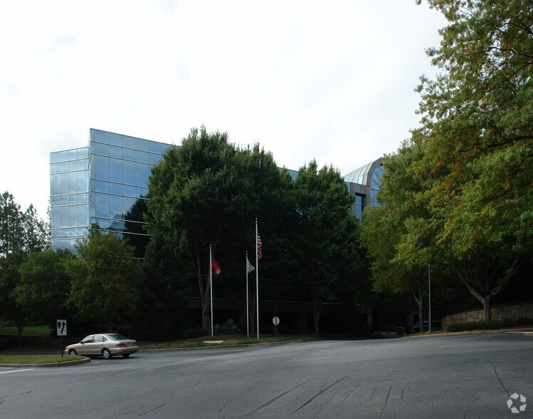 More Photos Of 100 Ashford Ctr N, Atlanta Office For Lease
