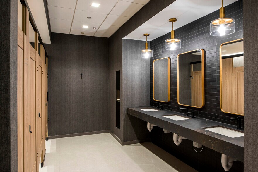 More Photos Of 11405 N Community House Rd, Charlotte Office For Lease