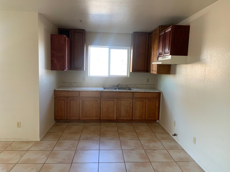 More Photos Of 6332 Brynhurst Ave, Los Angeles Apartments For Sale