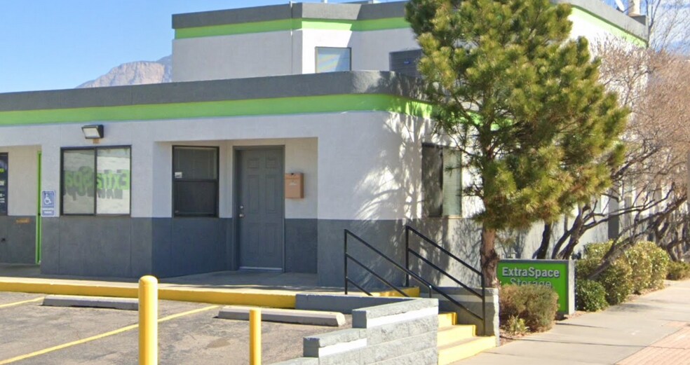 Primary Photo Of 6801 Palomas NE, Albuquerque Self Storage For Lease