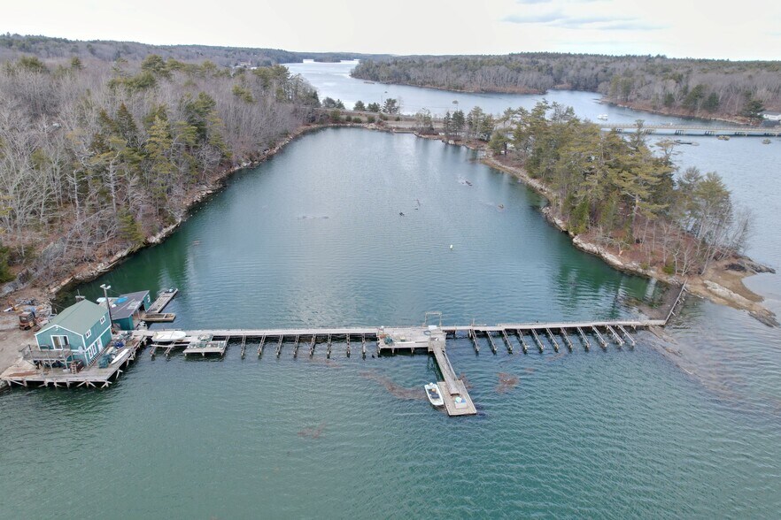 More Photos Of 37 Knickerkane Rd, Boothbay Marina For Sale