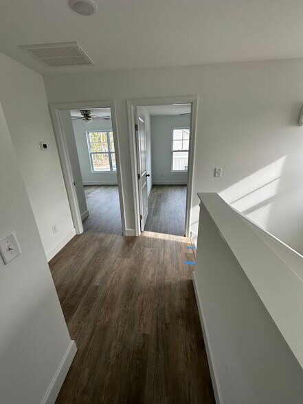 More Photos Of 4507 Greenway Ave, Wilmington Apartments For Sale