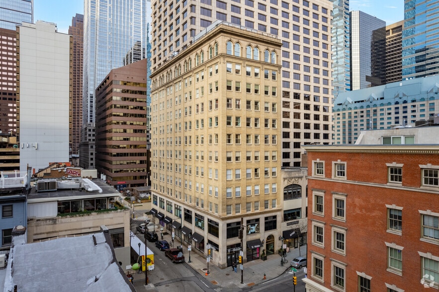 Primary Photo Of 1737-1739 Chestnut St, Philadelphia Apartments For Lease