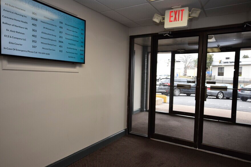 More Photos Of 1340 Old Chain Bridge Rd, McLean Office For Lease