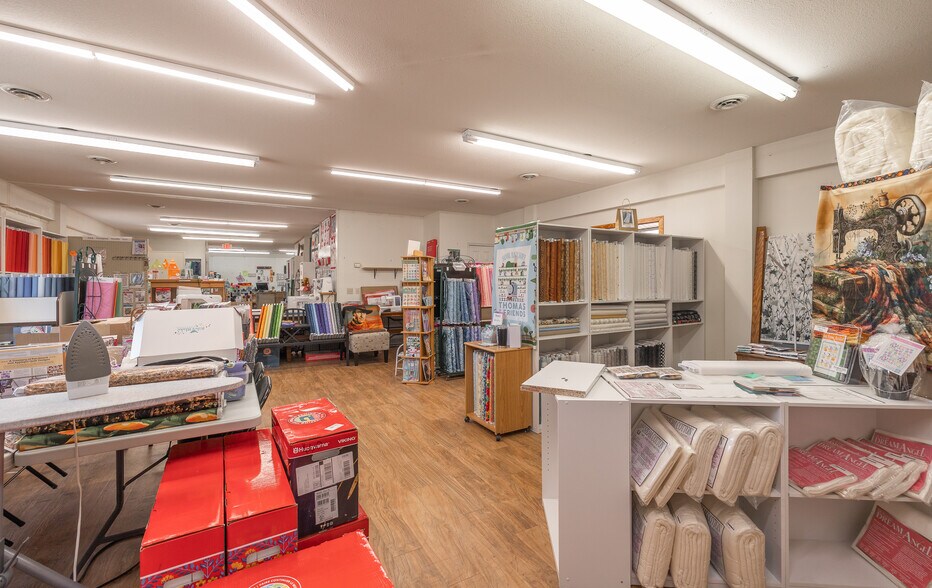More Photos Of 404 MO-72, Rolla General Retail For Sale