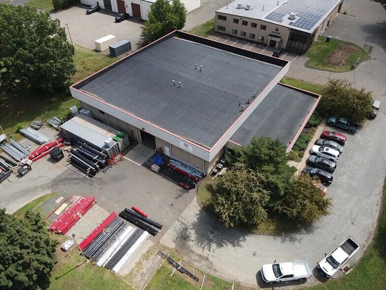 More Photos Of 101 Bidwell Rd, South Windsor Warehouse For Lease