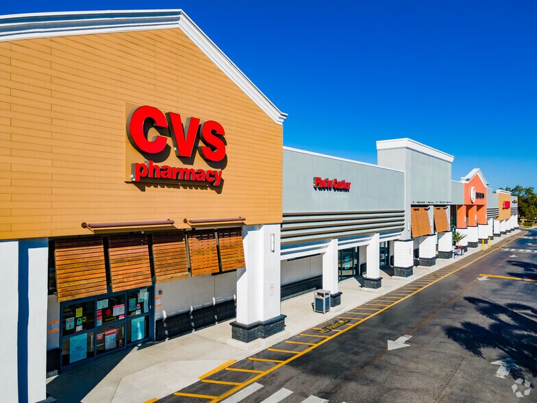Primary Photo Of 3800 S Tamiami Trl, Sarasota Unknown For Lease