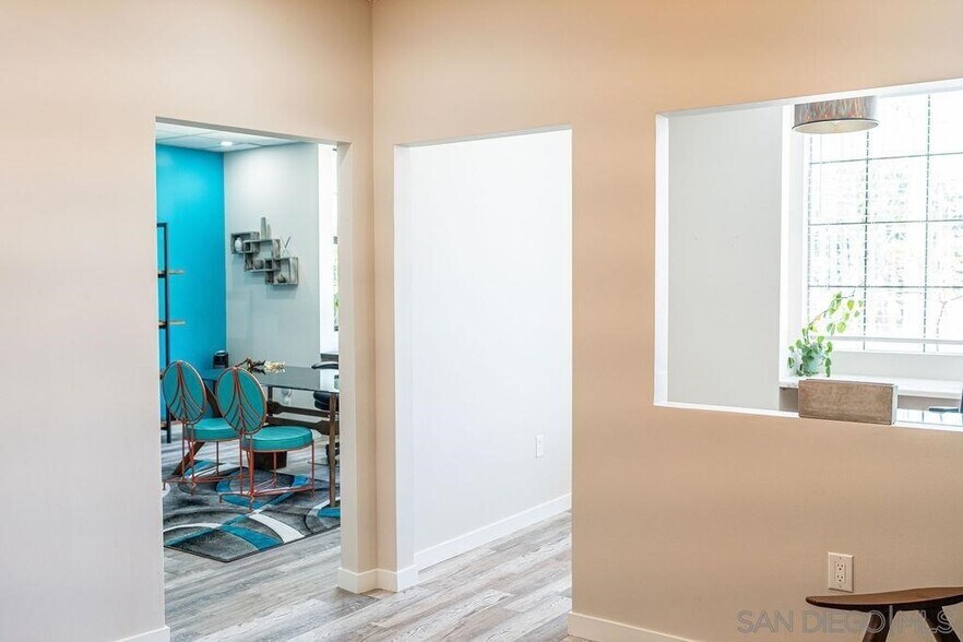 More Photos Of 1015 Chestnut Ave, Carlsbad Office For Sale
