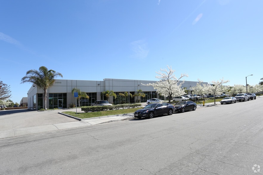 More Photos Of 3000 Bunsen Ave, Ventura Manufacturing For Lease