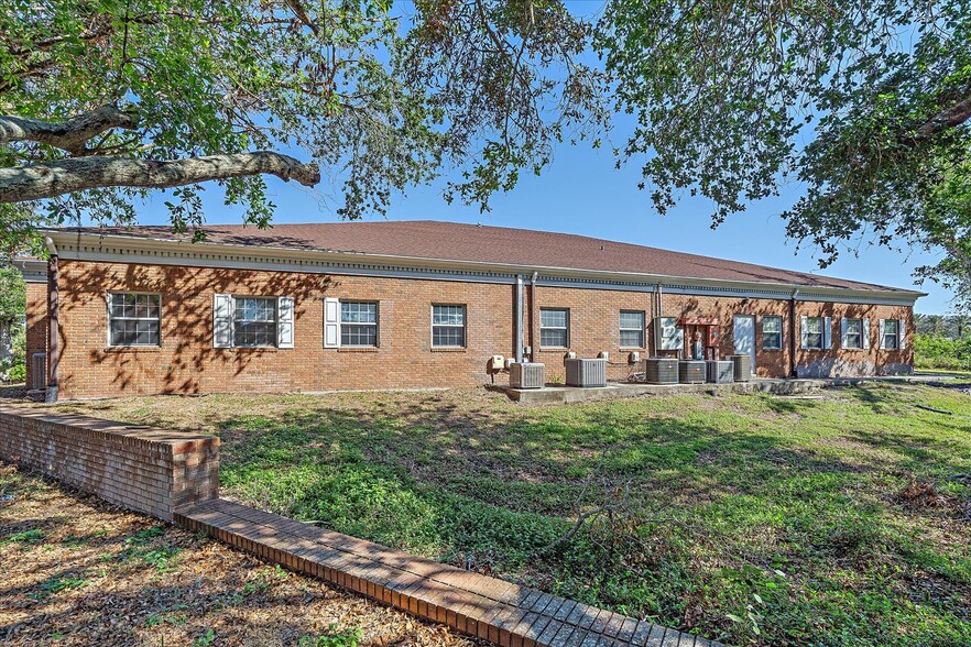 More Photos Of 1100 S Tamiami Trl, Venice Office For Sale