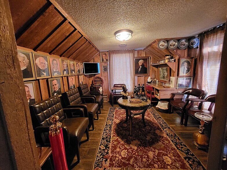 More Photos Of 1209 W 7th St, Joplin Office For Sale