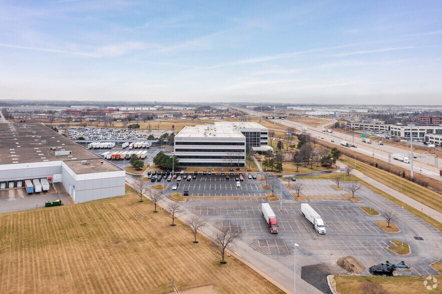 More Photos Of 1707 N Randall Rd, Elgin Office For Lease