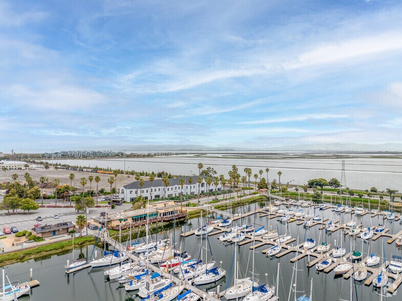More Photos Of 400 Seaport Ct, Redwood City Medical For Lease