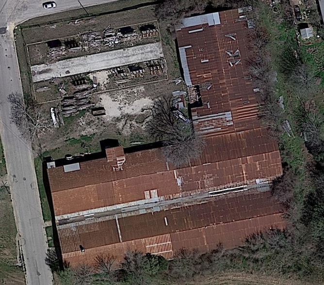 More Photos Of 1020 N College St, Gonzales Contractor Storage Yard For Sale