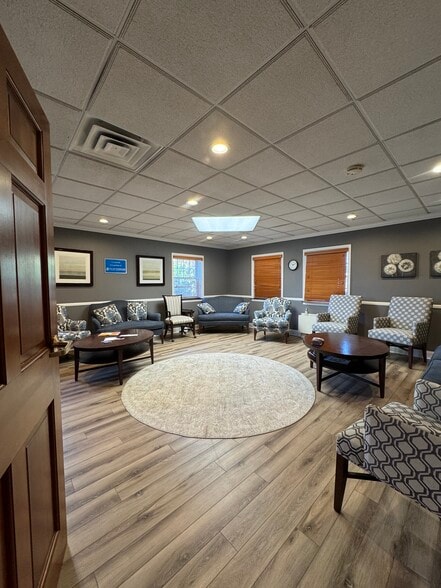 More Photos Of 700 New Rd, Linwood Office For Sale
