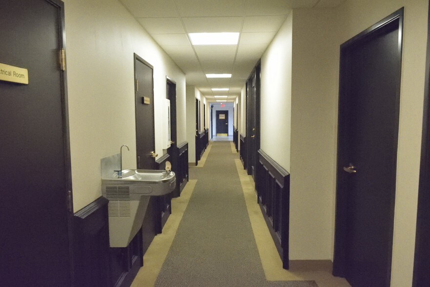 2850 McClelland Dr, Fort Collins, CO 80525 Office For Lease