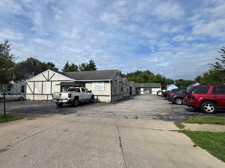 Primary Photo Of 444 S Meridian St, Ravenna Medical For Sale