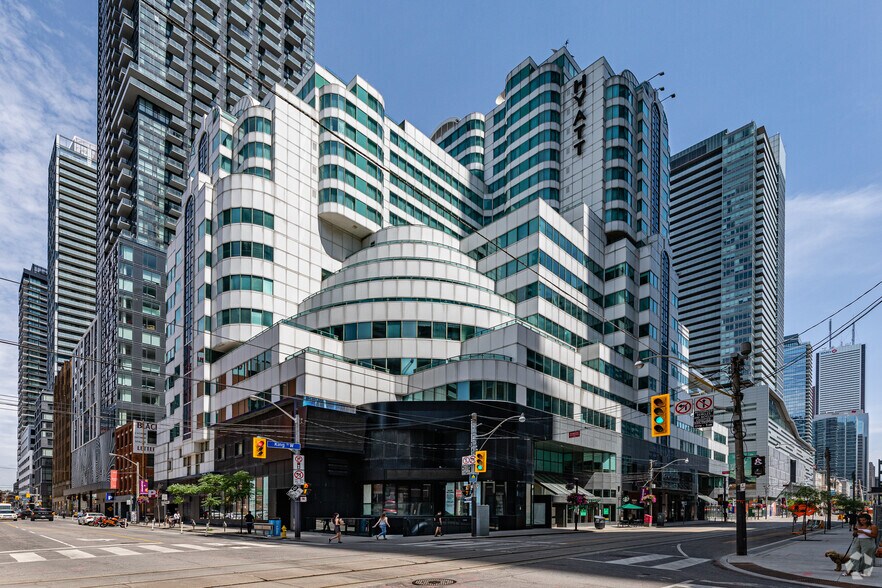 More Photos Of 370 King St W, Toronto Hotel For Lease
