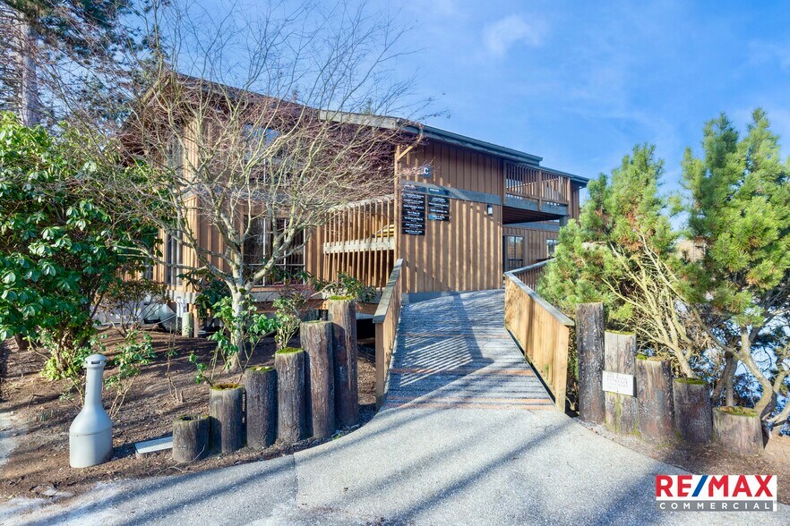 More Photos Of 20102 Cedar Valley Rd, Lynnwood Office For Sale