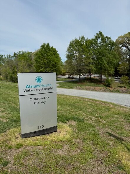 More Photos Of 510 Emergency Dr, Lexington Medical For Sale