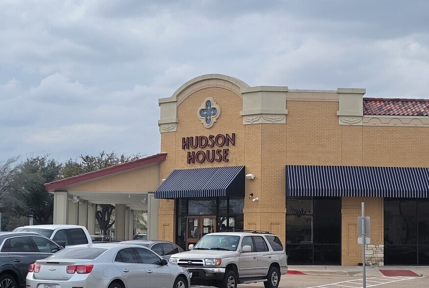 More Photos Of 955 W John Carpenter Fwy, Irving Unknown For Lease