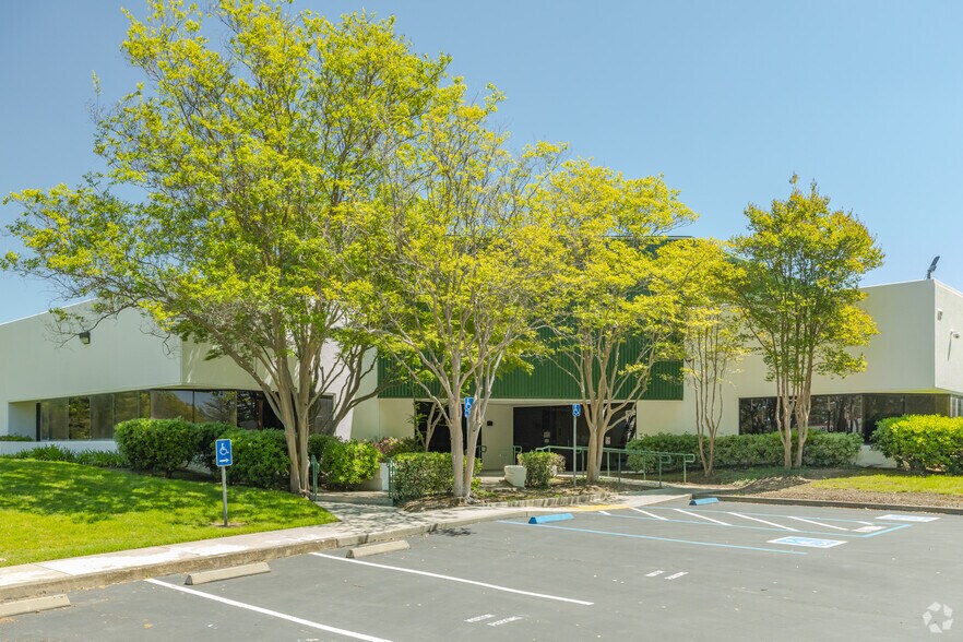 More Photos Of 107 Woodmere Rd, Folsom Research And Development For Lease