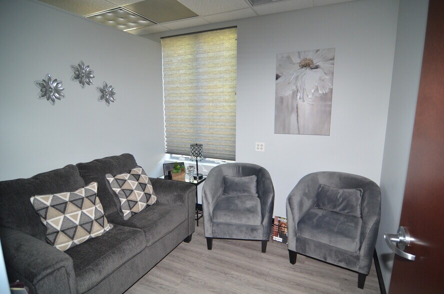 More Photos Of 611-624 Courtyard Dr, Hillsborough Medical For Sale