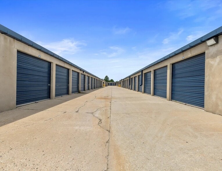 More Photos Of 12650 Ford Dr, Fishers Self Storage For Lease