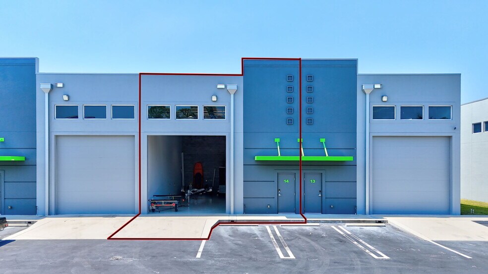 More Photos Of 861 NE Industrial Blvd, Jensen Beach Warehouse For Sale