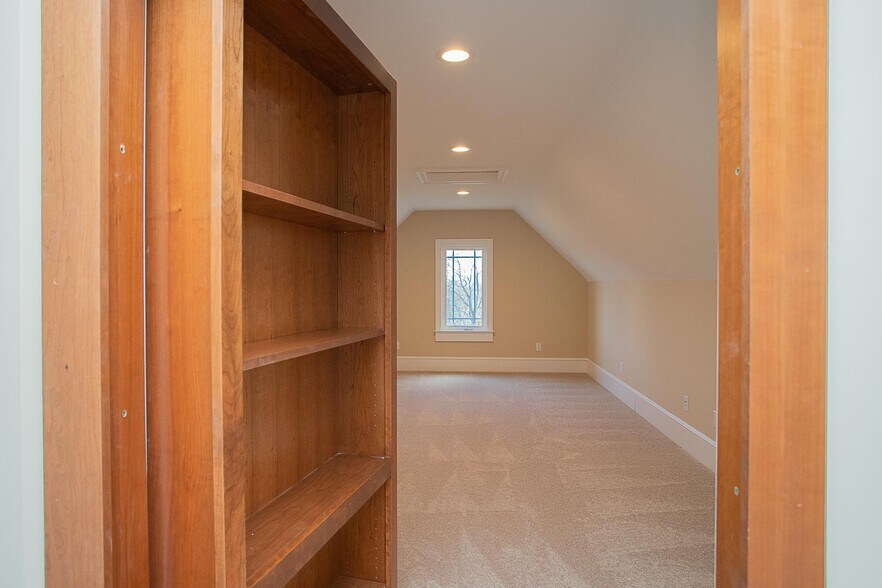 More Photos Of 243 Barrenridge rd, Staunton Specialty For Sale