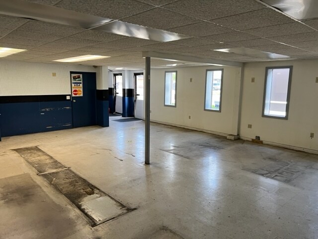 More Photos Of 4012 Main St, Mchenry Warehouse For Sale