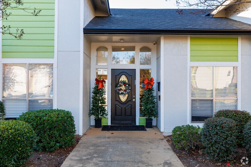 More Photos Of 509 N Westover Blvd, Albany Apartments For Sale