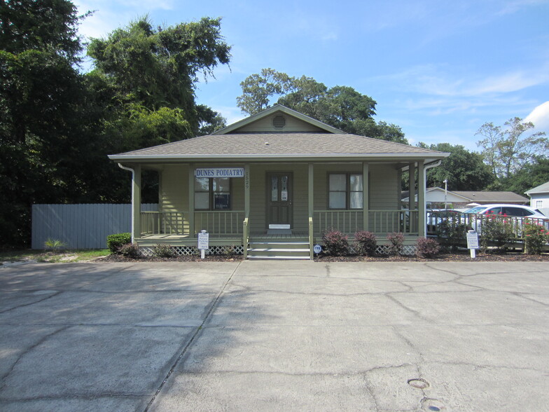 Primary Photo Of 1529 Mulberry St, Little River Medical For Lease