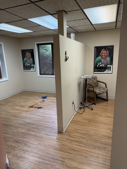 More Photos Of 5516 Torrey Rd, Flint Medical For Sale