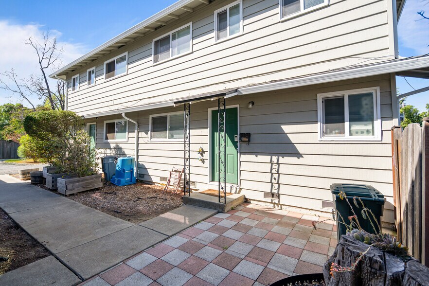More Photos Of 19423-19425 Greenwood Dr, Cupertino Apartments For Sale