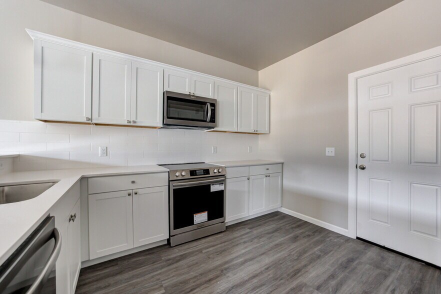 More Photos Of 12001 Rivers Trl, Oklahoma City Specialty For Sale