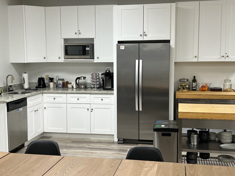 More Photos Of 5671 Santa Teresa Blvd, San Jose Office For Lease