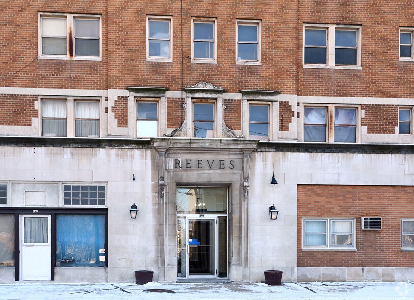 More Photos Of 295 W Market St, Warren Apartments For Sale