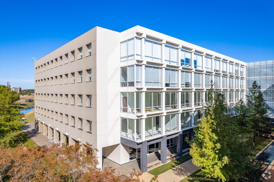 Primary Photo Of 1500 Solana Blvd, Westlake Unknown For Lease