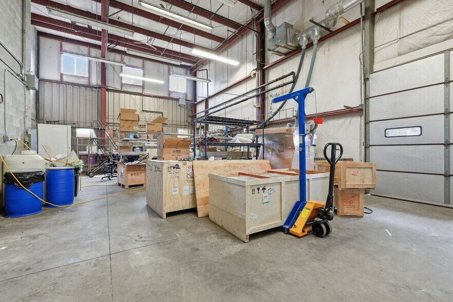 More Photos Of 665 Amherst Rd, Sunderland Research And Development For Sale
