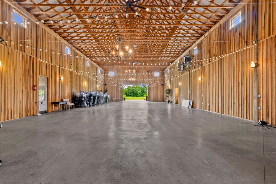 More Photos Of 6863 E Highway 80, Russell Springs Lodge Meeting Hall For Sale