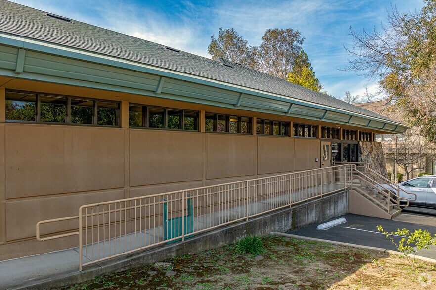 More Photos Of 4944 Sunrise Blvd, Fair Oaks Medical For Sale
