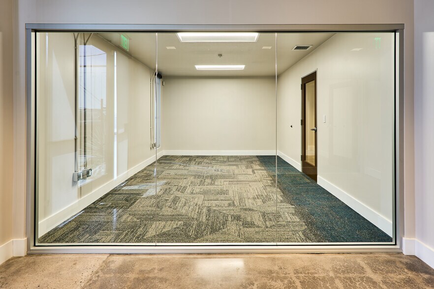 More Photos Of 7103 Fair Ave, North Hollywood Warehouse For Lease