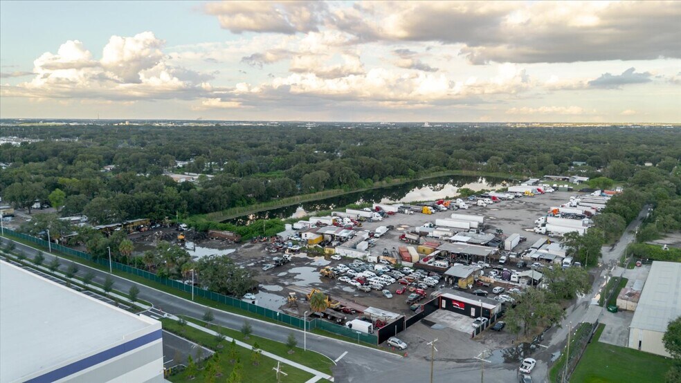 More Photos Of 5404 24th Ave S, Tampa Auto Salvage Facility For Sale